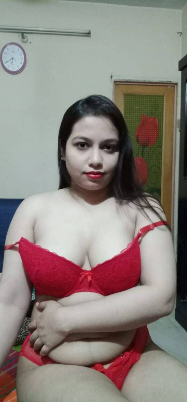 Sexy Ass Bhabi ?