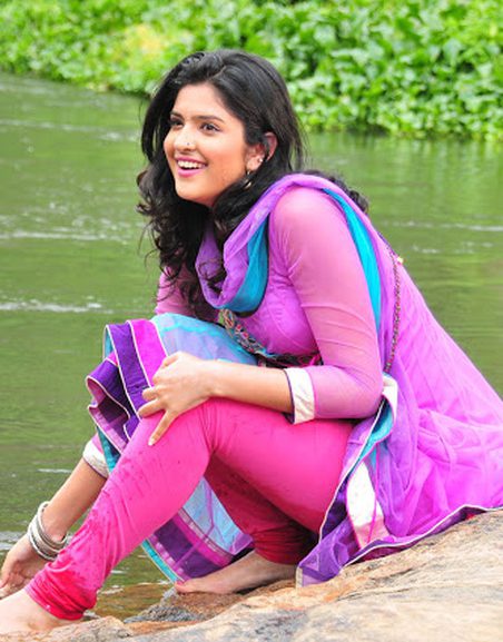 Indian actress and model  5000+ photos zip